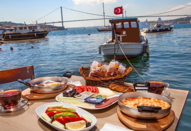 Türkiye'nin En İyi 10 Çay Bahçesi Çınaraltı / İstanbul
