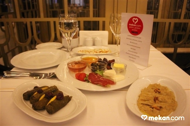 Deraliye-Ottoman-Cuisine-Restaurant-İftariyelik