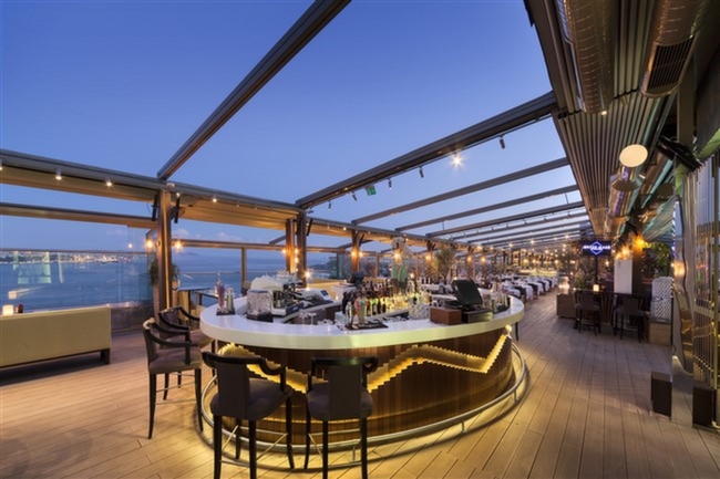 CVK-Park-Bosphorus-Hotel-Izaka-Restaurant-Bar