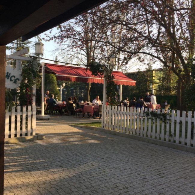Beykoz Beyaz Bahçe Restaurant