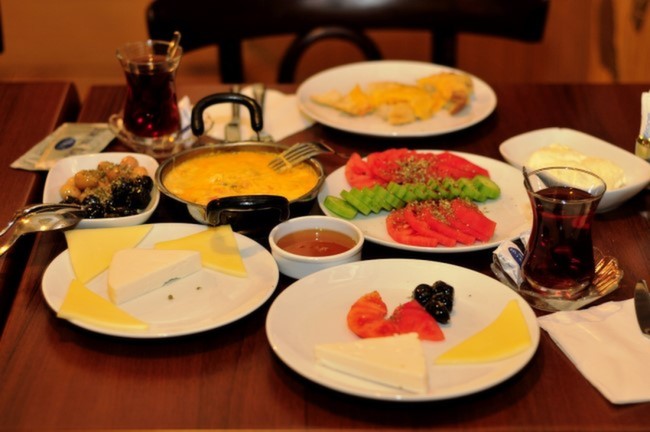 İstanbul'da Boğaz'da Kahvaltı Yapabileceğiniz Yerler Emek Cafe