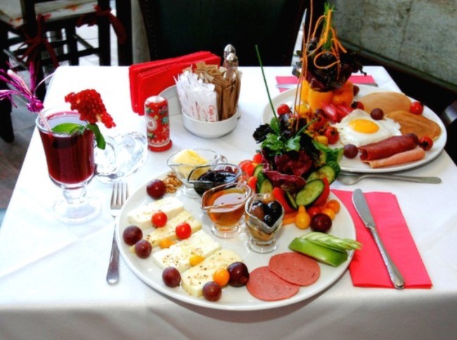 İstanbul'da Boğaz'da Kahvaltı Yapabileceğiniz Yerler Cafe Nar