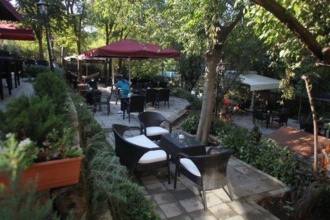 Türkiye'nin En İyi 10 Çay Bahçesi Şazeli Cafe - İstanbul