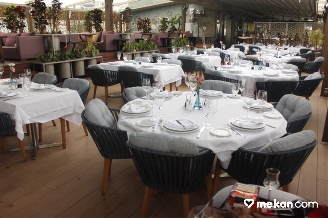 CVK-Park-Bosphorus-Hotel-Izaka-Restaurant-Mezze-Mave
