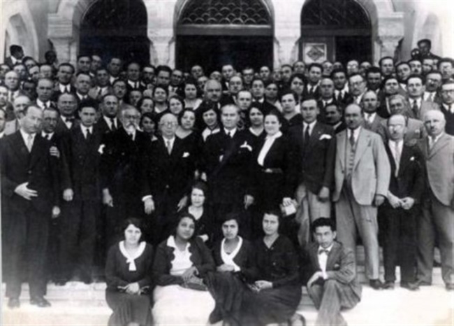 Atatürk-İstanbul-Üniversitesi