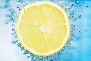 Limonlu Suyun 10 Faydası