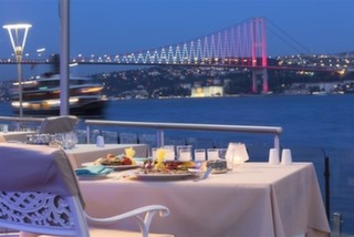 İstanbul'un Deniz Kenarındaki En Güzel Mekanları