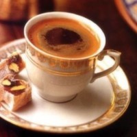 Türk kahveniz lokum ile servis edilir.