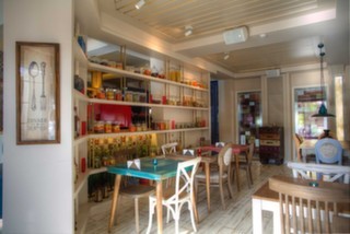 Lucina Restaurant Cafe Bar