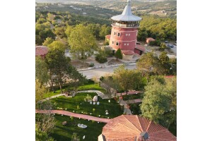 Kule Hotel Arnavutköy'de Konaklama Seçenekleri