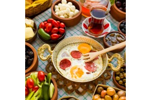 Yakaköy Değirmenyaka'da Doğa İçinde Serpme Kahvaltı Keyfi