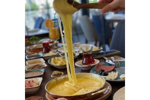 Bekiroğlu Karadeniz Sofrası Zengin Karadeniz Serpme Kahvaltı Menüsü